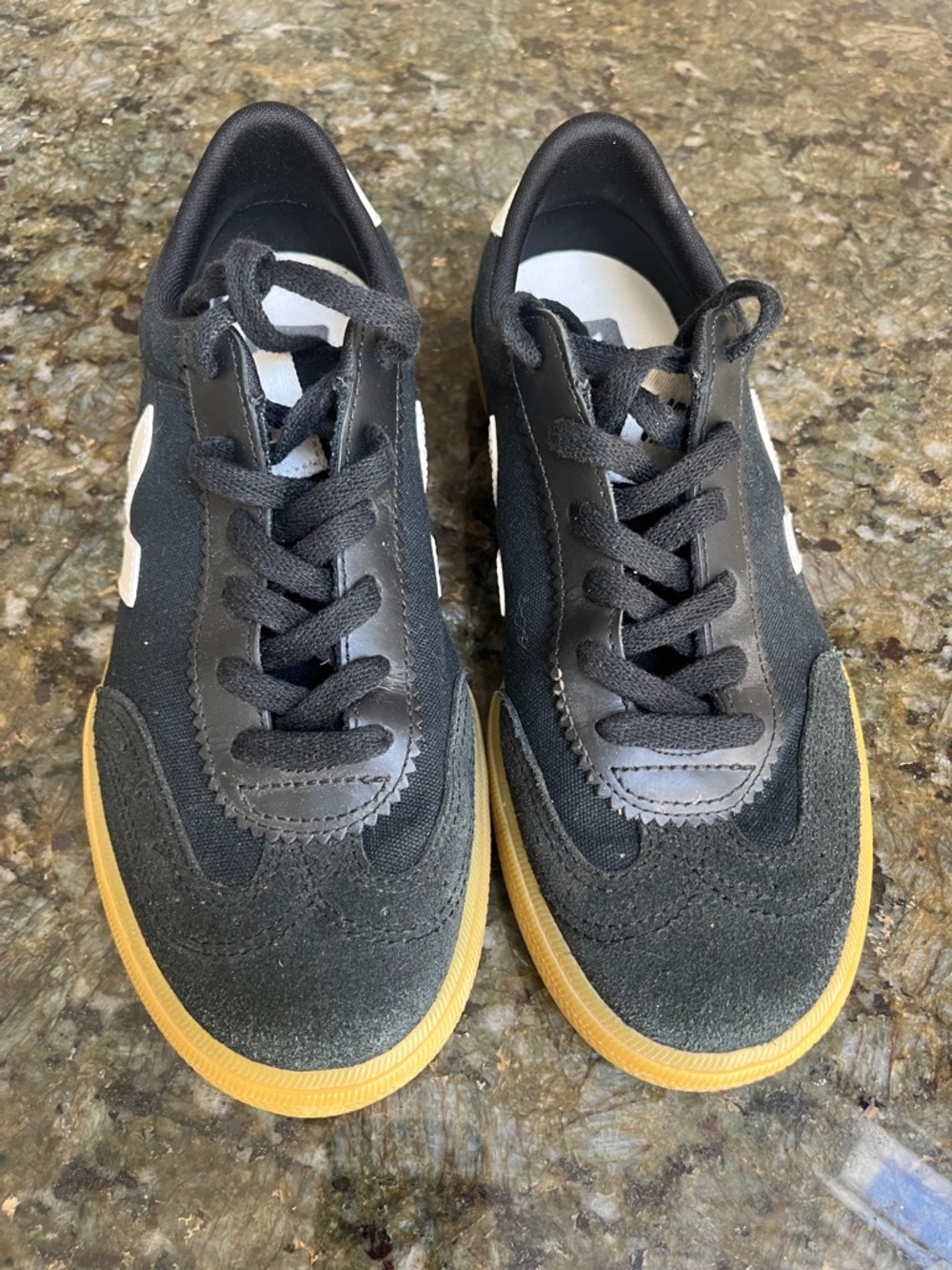 Veja Men's Black Sneakers with Gum Sol4